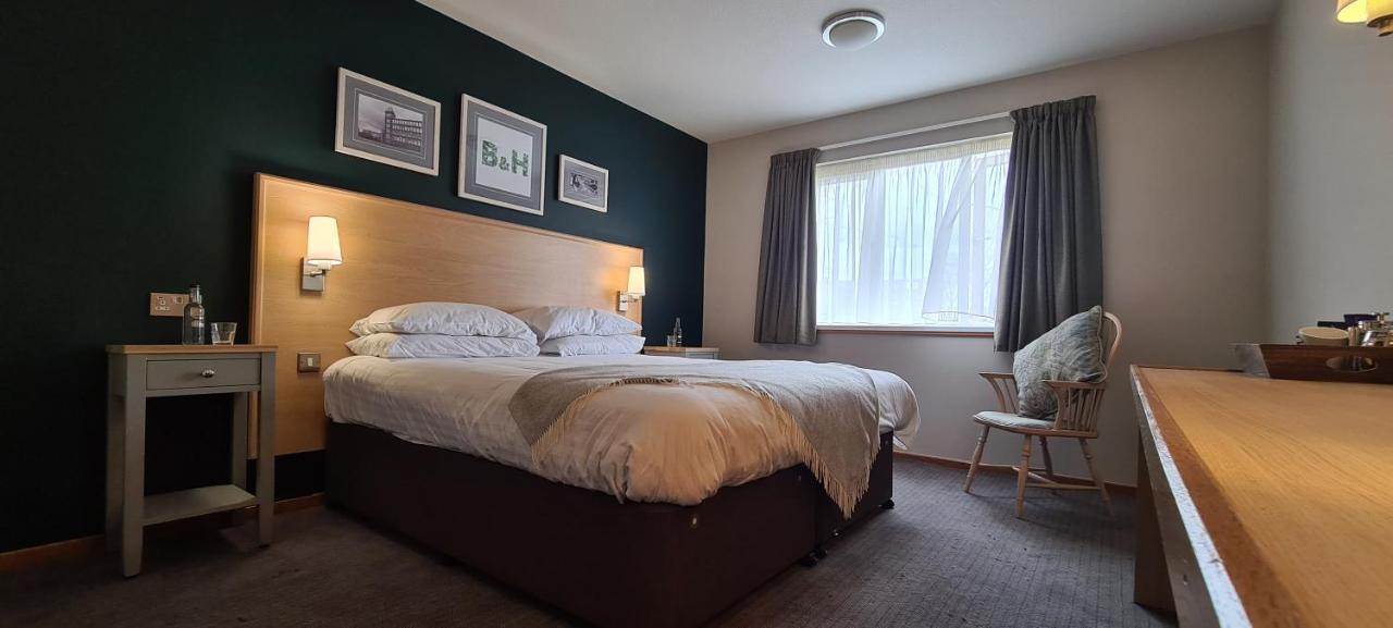 Boat & Horses Inn Oldham Zewnętrze zdjęcie